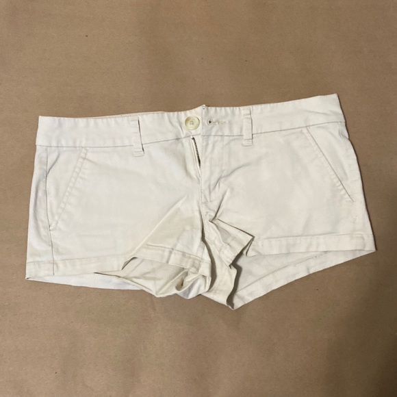 American Eagle Tan Shorts - Picture 1 of 3